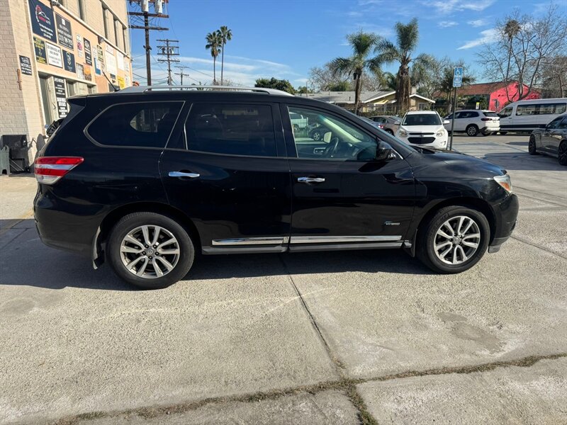 2014 Nissan Pathfinder Hybrid SL  