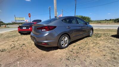 2019 Hyundai ELANTRA SEL Sedan