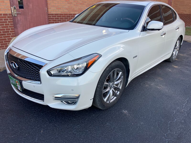 2015 INFINITI Q70 Hybrid  