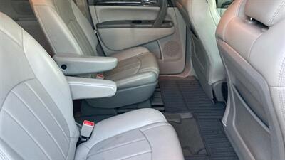 2014 Buick Enclave Premium   - Photo 18 - Clyde, TX 79510