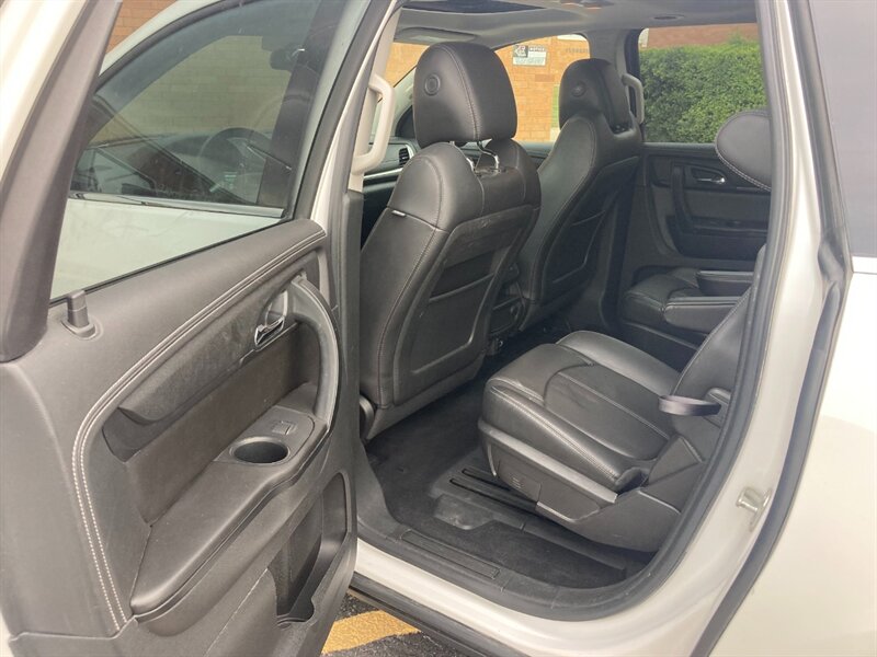 2017 Chevrolet Traverse LT - Photo 12 - Clyde, TX 79510