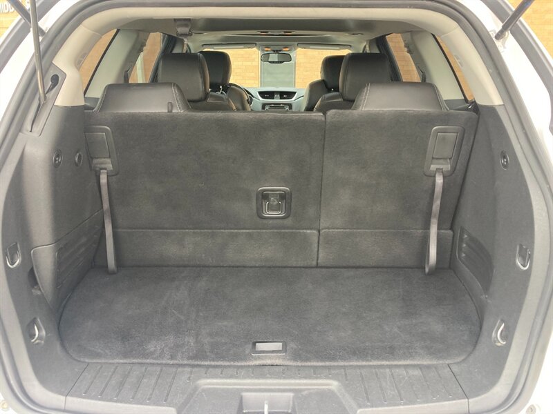 2017 Chevrolet Traverse LT - Photo 21 - Clyde, TX 79510