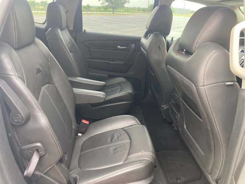 2017 Chevrolet Traverse LT - Photo 18 - Clyde, TX 79510