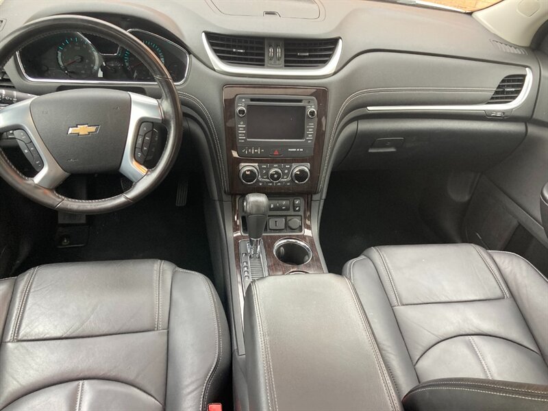 2017 Chevrolet Traverse LT - Photo 11 - Clyde, TX 79510