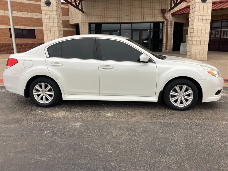 2012 Subaru Legacy 2.5i Premium - Photo 5 - Clyde, TX 79510