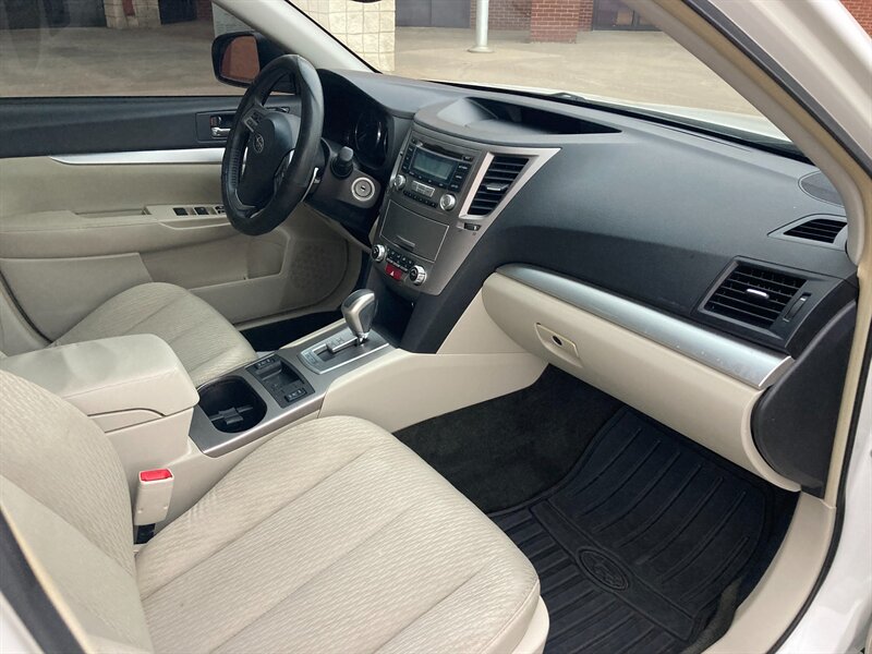 2012 Subaru Legacy 2.5i Premium - Photo 15 - Clyde, TX 79510