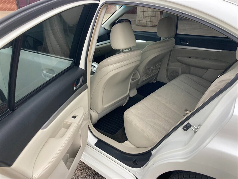 2012 Subaru Legacy 2.5i Premium - Photo 12 - Clyde, TX 79510