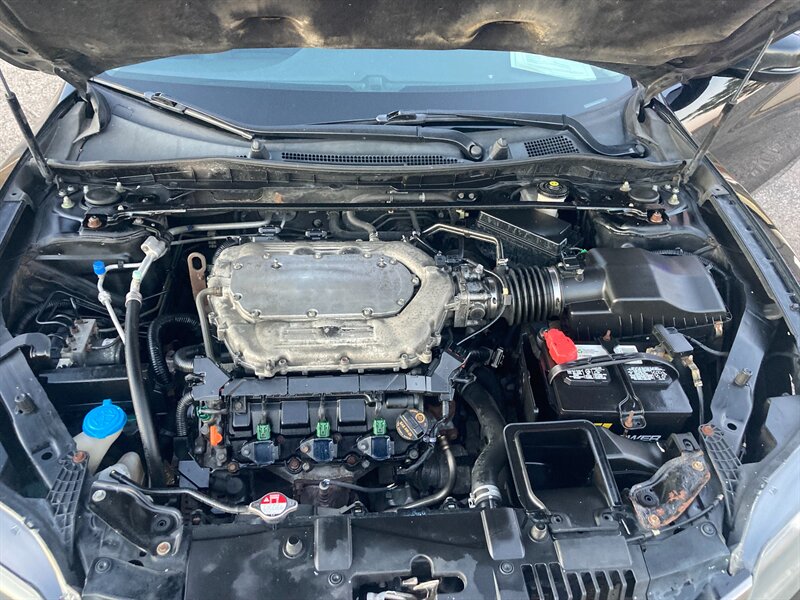 2013 Honda Accord EX-L V6 - Photo 18 - Clyde, TX 79510