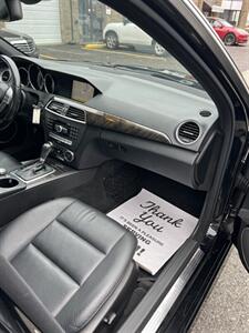 2012 Mercedes-Benz C 250 4MATIC - Photo 10 - North Vancouver, BC V7P 1A4