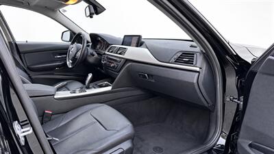 2015 BMW 320i xDrive - Photo 13 - North Vancouver, BC V7P 1A4