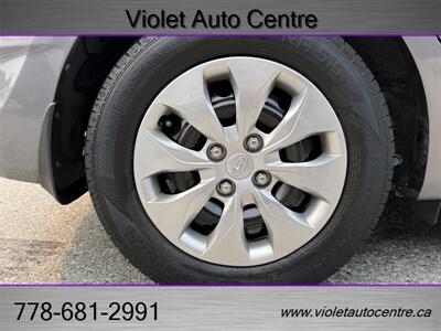 2016 Hyundai ACCENT SE - Photo 14 - North Vancouver, BC V7P 1A4