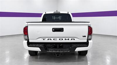 2021 Toyota Tacoma TRD Sport - Photo 5 - North Vancouver, BC V7P 1A4