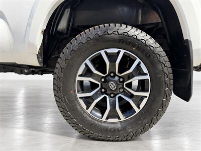 2021 Toyota Tacoma TRD Sport - Photo 17 - North Vancouver, BC V7P 1A4