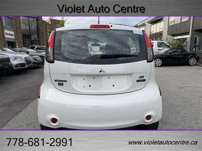 2014 Mitsubishi i-MiEV ES - Photo 2 - North Vancouver, BC V7P 1A4
