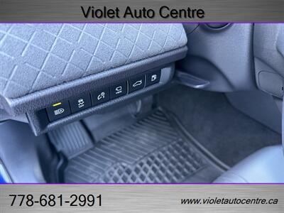 2025 Toyota Camry XSE   - Photo 18 - North Vancouver, BC V7P 1A4