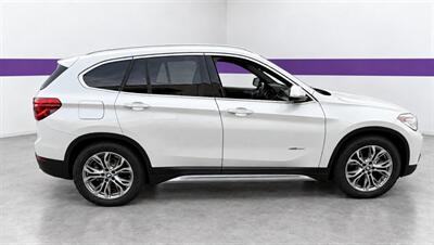 2016 BMW X1 xDrive28i - Photo 4 - North Vancouver, BC V7P 1A4