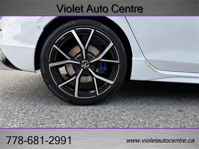 2024 Volkswagen Golf R 4Motion   - Photo 9 - North Vancouver, BC V7P 1A4