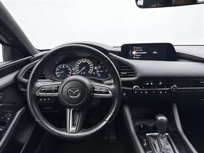 2023 Mazda Mazda3 Hatchback GS - Photo 10 - North Vancouver, BC V7P 1A4