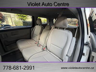 2015 Kia Sedona LX - Photo 13 - North Vancouver, BC V7P 1A4