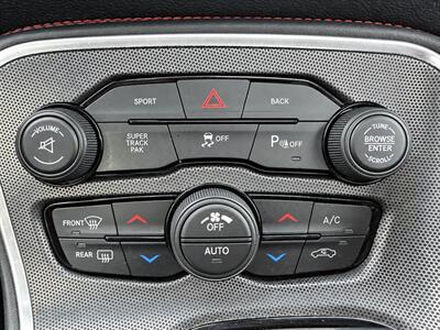 2015 Dodge Challenger R/T - Photo 15 - North Vancouver, BC V7P 1A4