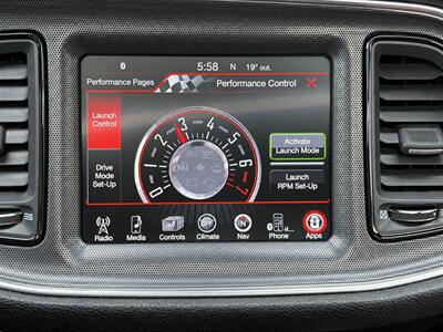 2015 Dodge Challenger R/T - Photo 14 - North Vancouver, BC V7P 1A4