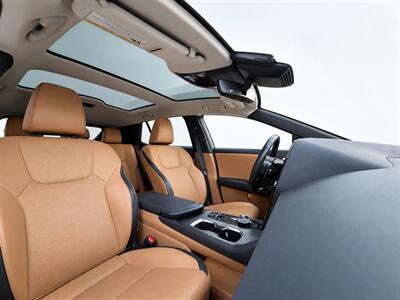2023 Lexus RZ 450e Premium - Photo 12 - North Vancouver, BC V7P 1A4
