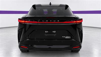2023 Lexus RZ 450e Premium - Photo 5 - North Vancouver, BC V7P 1A4