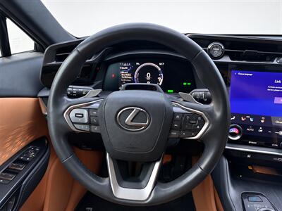 2023 Lexus RZ 450e Premium - Photo 15 - North Vancouver, BC V7P 1A4