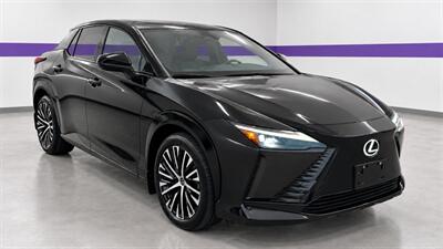 2023 Lexus RZ 450e Premium - Photo 3 - North Vancouver, BC V7P 1A4