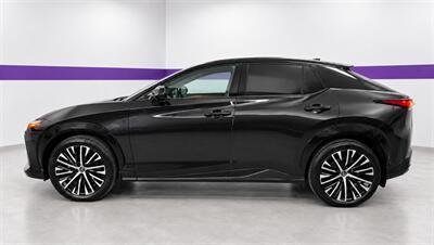 2023 Lexus RZ 450e Premium - Photo 7 - North Vancouver, BC V7P 1A4