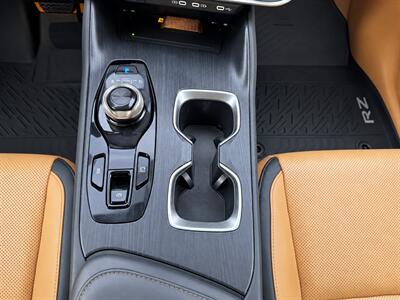 2023 Lexus RZ 450e Premium - Photo 16 - North Vancouver, BC V7P 1A4