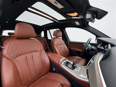 2021 BMW X5 M50i xDrive - Photo 11 - North Vancouver, BC V7P 1A4