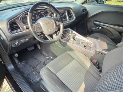 2019 Dodge Challenger SXT   - Photo 10 - Downers Grove, IL 60515