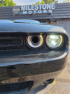 2019 Dodge Challenger SXT   - Photo 31 - Downers Grove, IL 60515