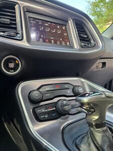 2019 Dodge Challenger SXT   - Photo 21 - Downers Grove, IL 60515