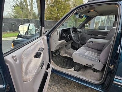 1996 Dodge Ram 1500 Laramie SLT   - Photo 20 - Downers Grove, IL 60515