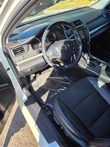 2016 Toyota Camry SE   - Photo 8 - Downers Grove, IL 60515