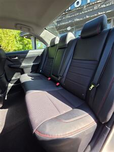 2016 Toyota Camry SE   - Photo 11 - Downers Grove, IL 60515