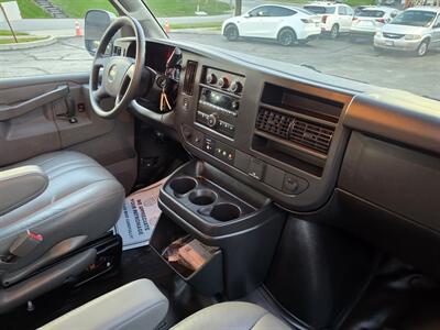 2019 Chevrolet Express 2500 - Photo 9 - Downers Grove, IL 60515
