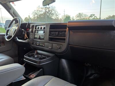 2019 Chevrolet Express 2500 - Photo 11 - Downers Grove, IL 60515