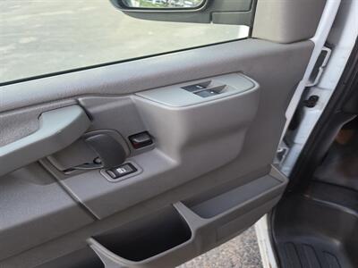 2019 Chevrolet Express 2500 - Photo 17 - Downers Grove, IL 60515
