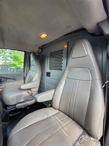 2020 Chevrolet Express 3500   - Photo 10 - Downers Grove, IL 60515
