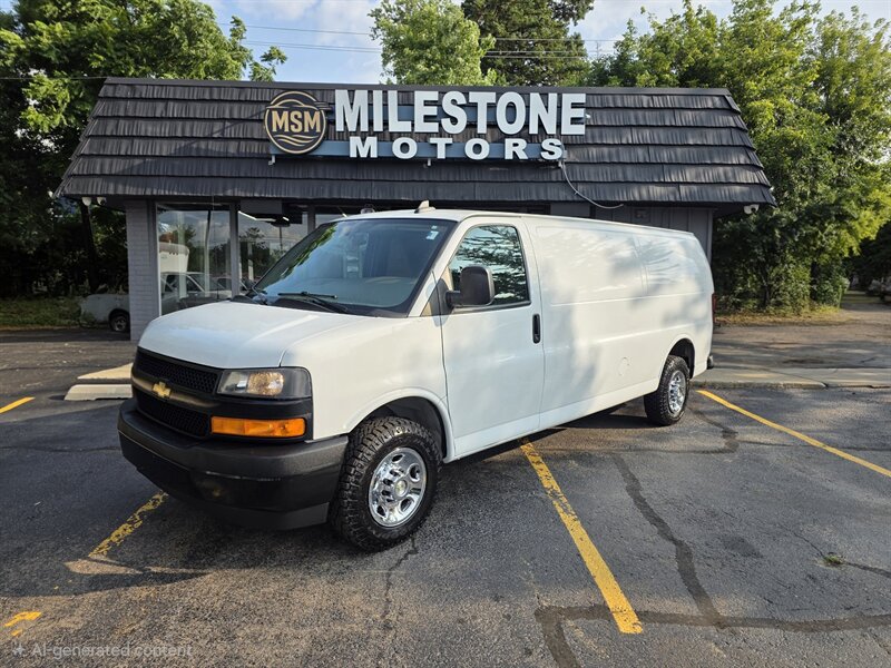 2020 Chevrolet Express 3500   - Photo 1 - Downers Grove, IL 60515