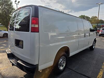 2020 Chevrolet Express 3500   - Photo 5 - Downers Grove, IL 60515