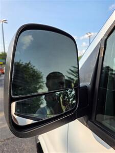 2020 Chevrolet Express 3500   - Photo 32 - Downers Grove, IL 60515