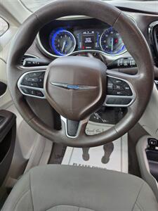 2017 Chrysler Pacifica LX - Photo 19 - Downers Grove, IL 60515