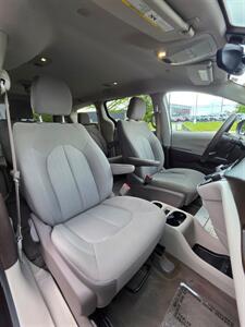 2017 Chrysler Pacifica LX - Photo 16 - Downers Grove, IL 60515