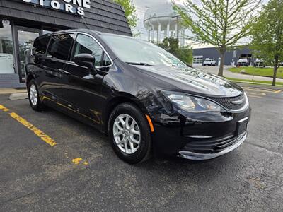 2017 Chrysler Pacifica LX - Photo 25 - Downers Grove, IL 60515