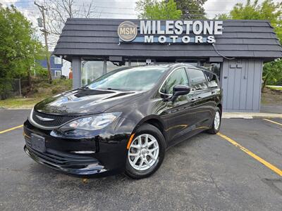 2017 Chrysler Pacifica LX - Photo 1 - Downers Grove, IL 60515