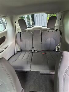 2017 Chrysler Pacifica LX - Photo 13 - Downers Grove, IL 60515